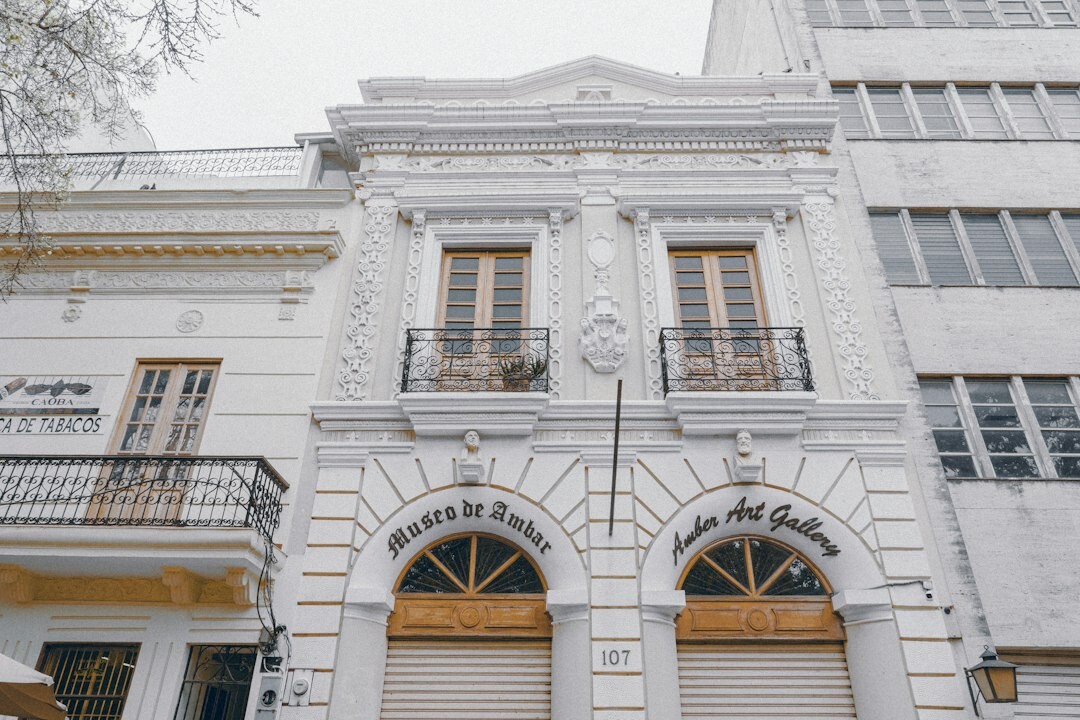 chilean colonial building facade